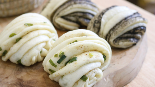 Steamed Scallion Rolls and Sesame Rolls