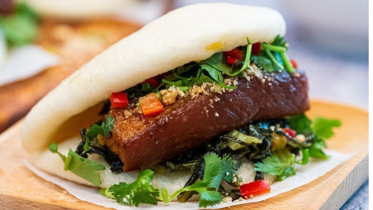 Taiwanese Steamed Pork Belly Bun