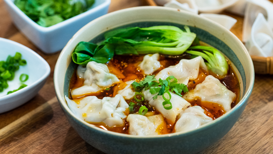 Can YOU Handle Sichuan Wonton Soup? (红油抄手)