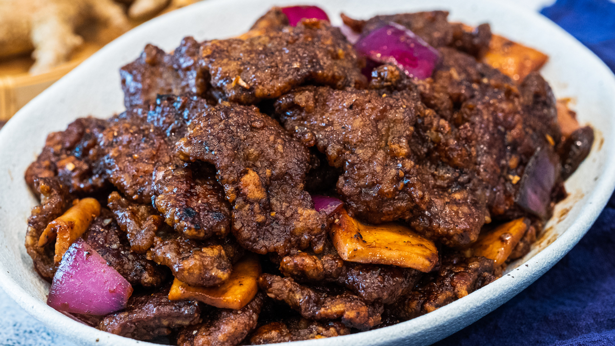 Beef w/ Mushroom in Black Pepper Sauce