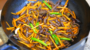Chinese Home-cooked Beef and Carrot Stir-fry Recipe