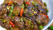 Sichuan Roasted Pepper Steak (烧椒牛肉)