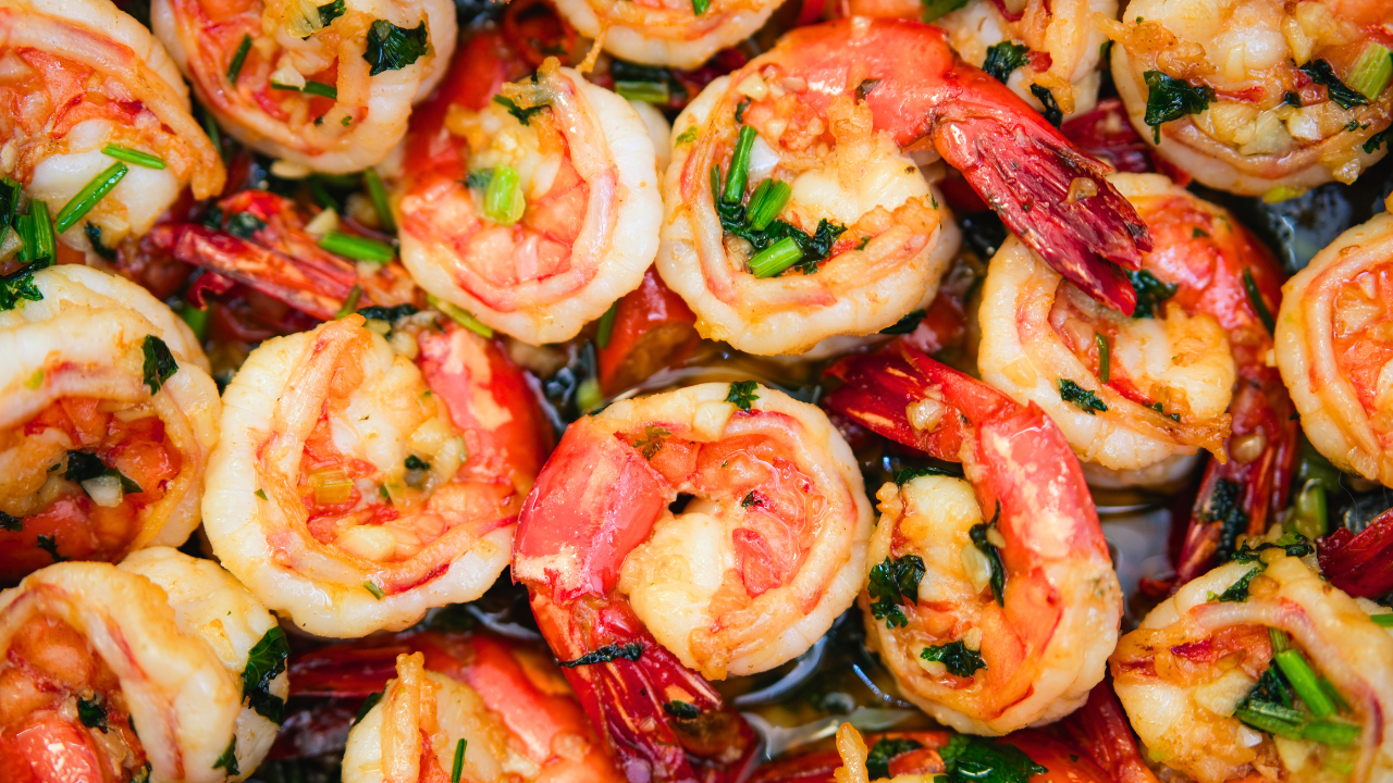 5-Min Garlic Shrimp Recipe | Easy & Delicious