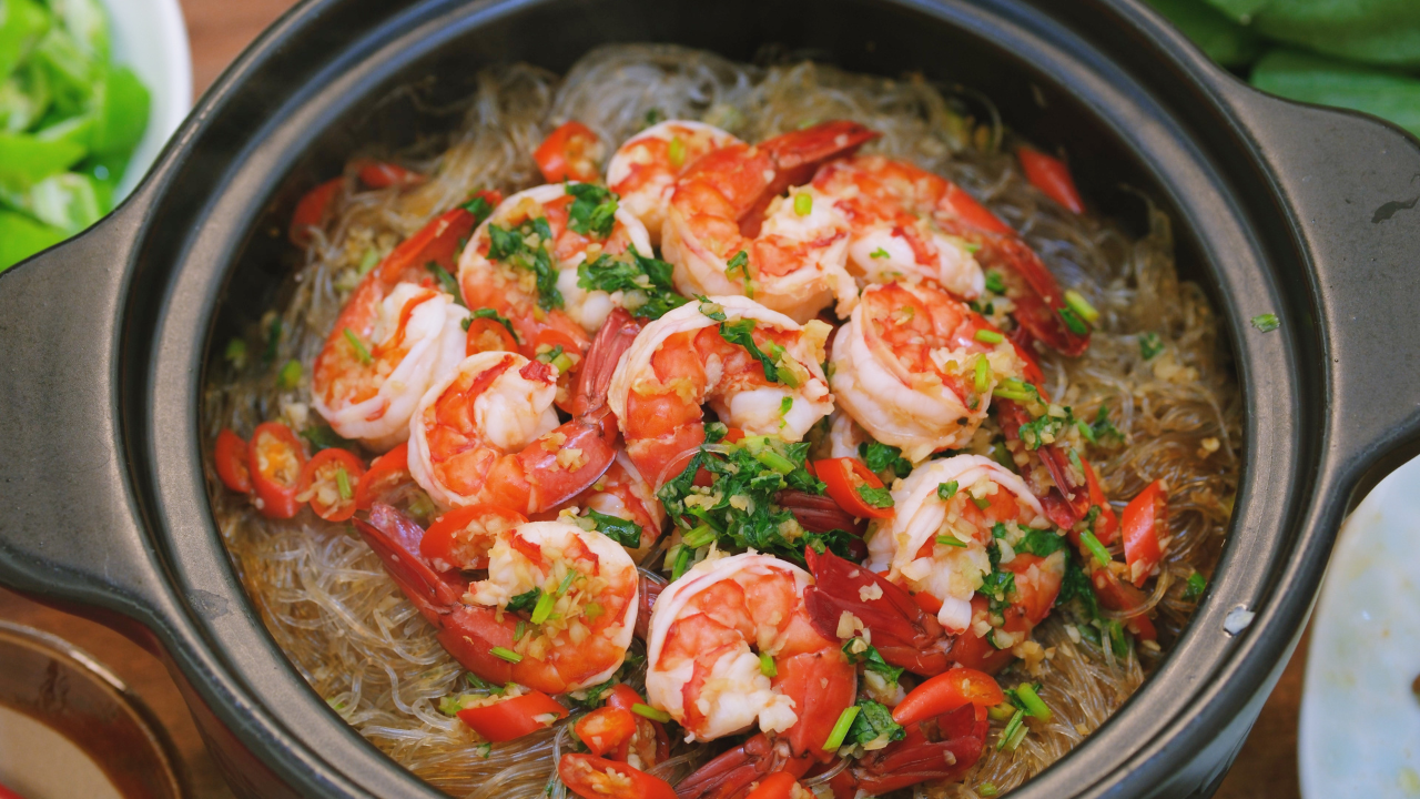 My Family’s Most Requested Garlic Shrimp Noodles (Ready in 15 Minutes)