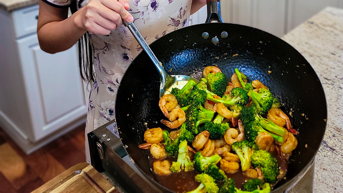 Shrimp and broccoli